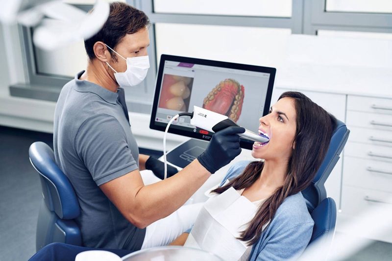 AI hỗ trợ ph&acirc;n t&iacute;ch h&igrave;nh ảnh scan trong miệng, t&iacute;ch hợp trực tiếp tr&ecirc;n c&aacute;c nền tảng phần mềm của Dentsply Sirona